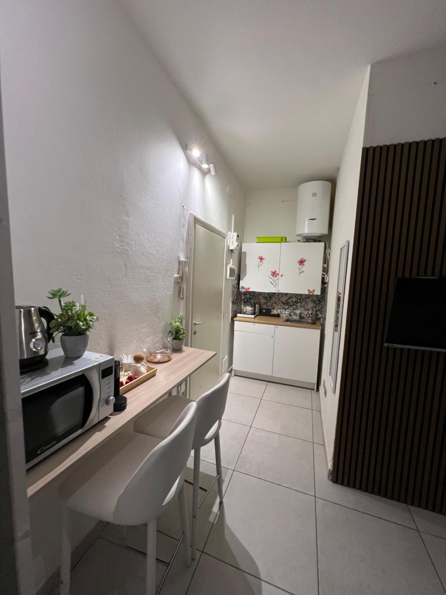 Tiny & Cosy Studio Flat In Côme Esterno foto